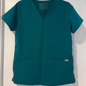 Figs Casma Hunter Green Top